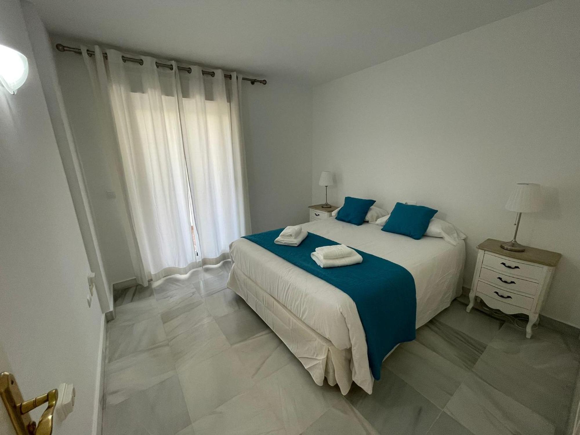 Apartamentos Naranjos Del Sol Marbella Exterior foto