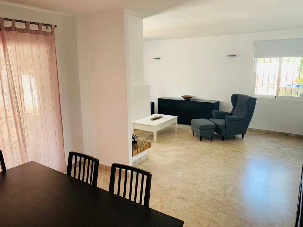 Apartamentos Naranjos Del Sol Marbella Exterior foto